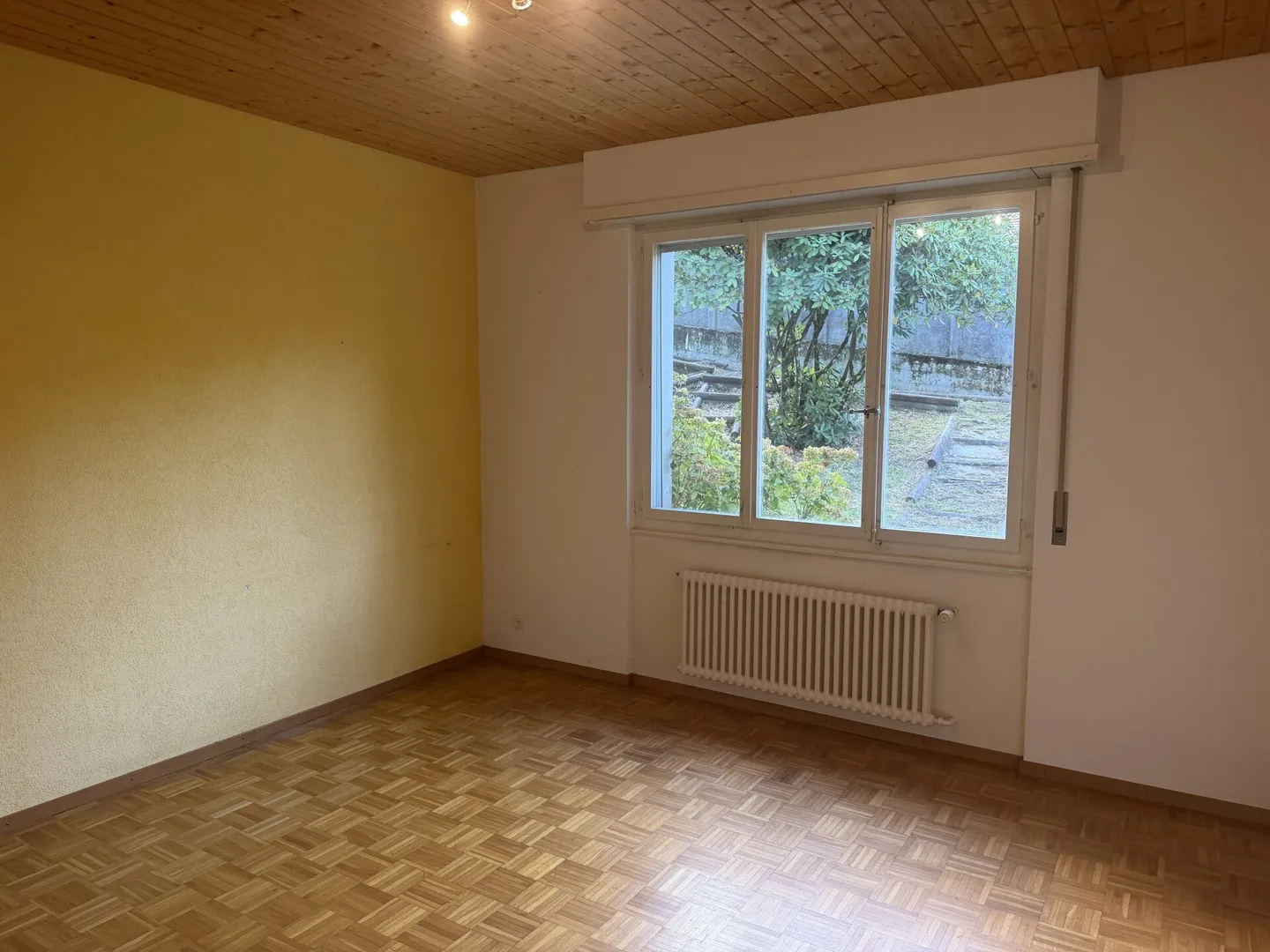 Single-family house with 8 rooms and separate studio - Cugy VD - Photo 15 of 16