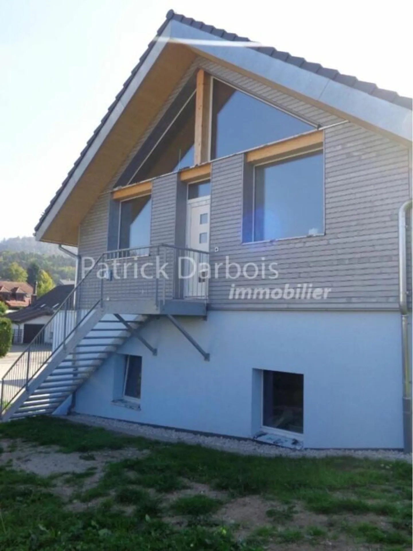 Casa ristrutturata con giardini - Foto 42 di 58