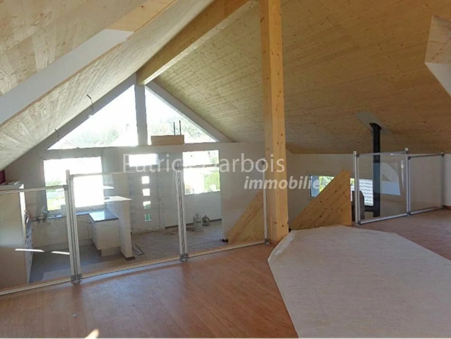 Casa ristrutturata con giardini - Foto 46 di 58