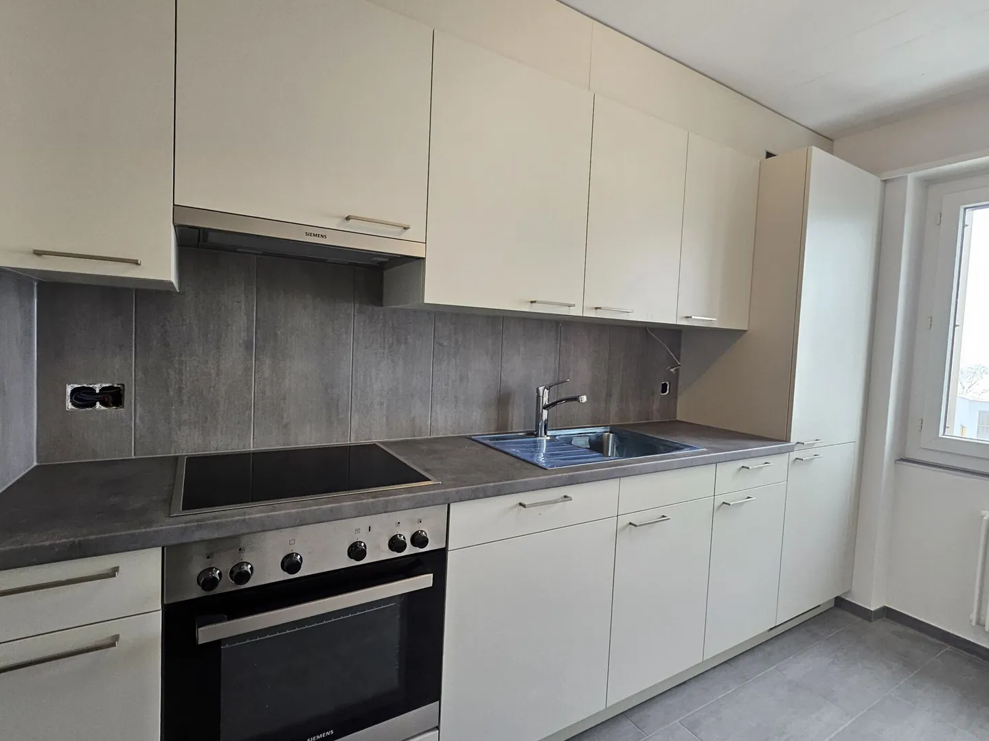 Renoviert! 3-Zimmer-Wohnung im 8. Stock - Foto 2 von 7