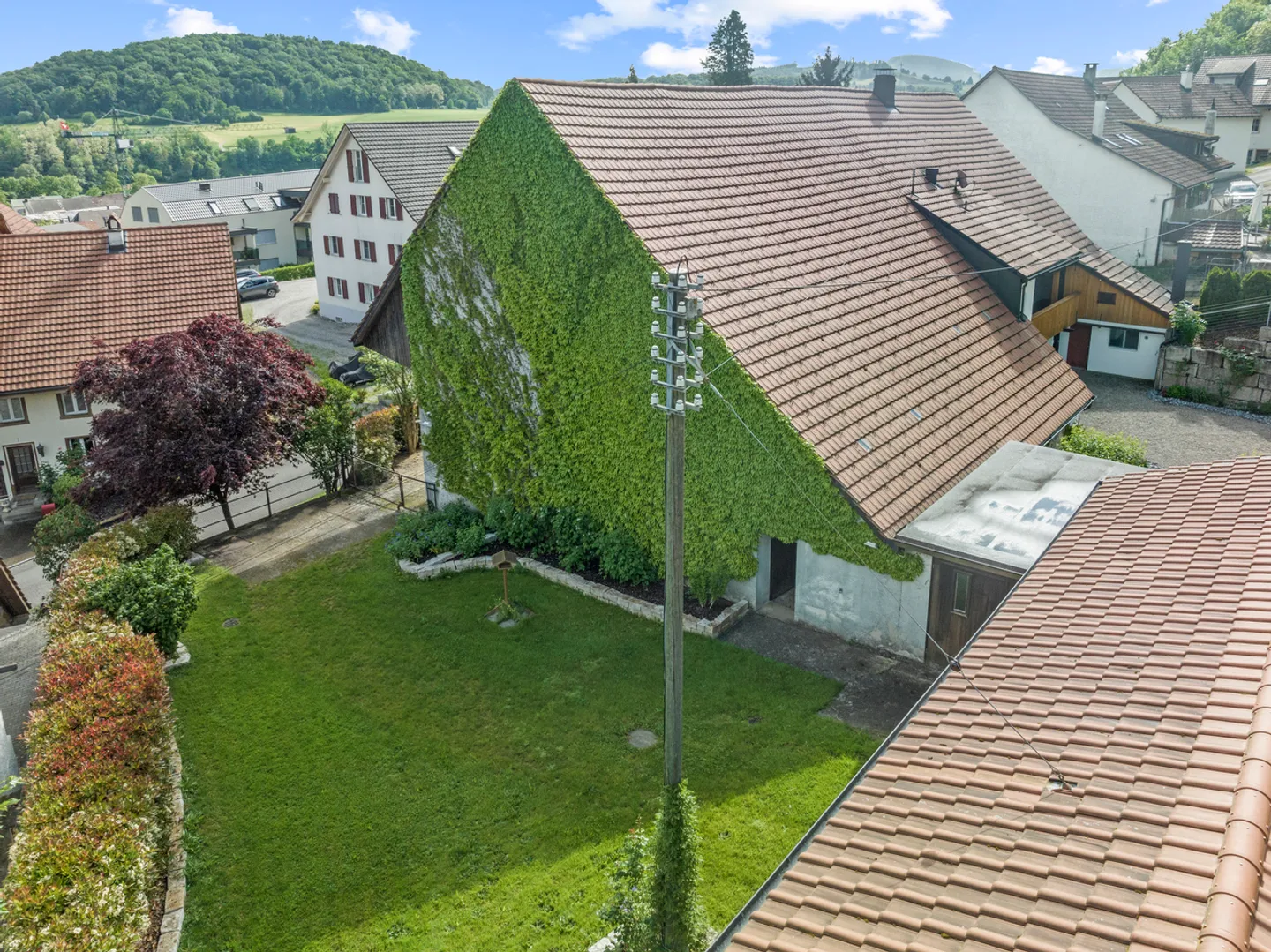 Charming and renovated farmhouse with large plot - Photo 4 of 4