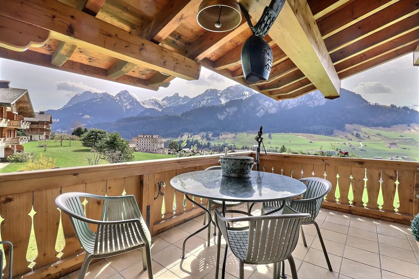 Wunderschönes Duplex in Château-d'Oex - Foto 1 von 13
