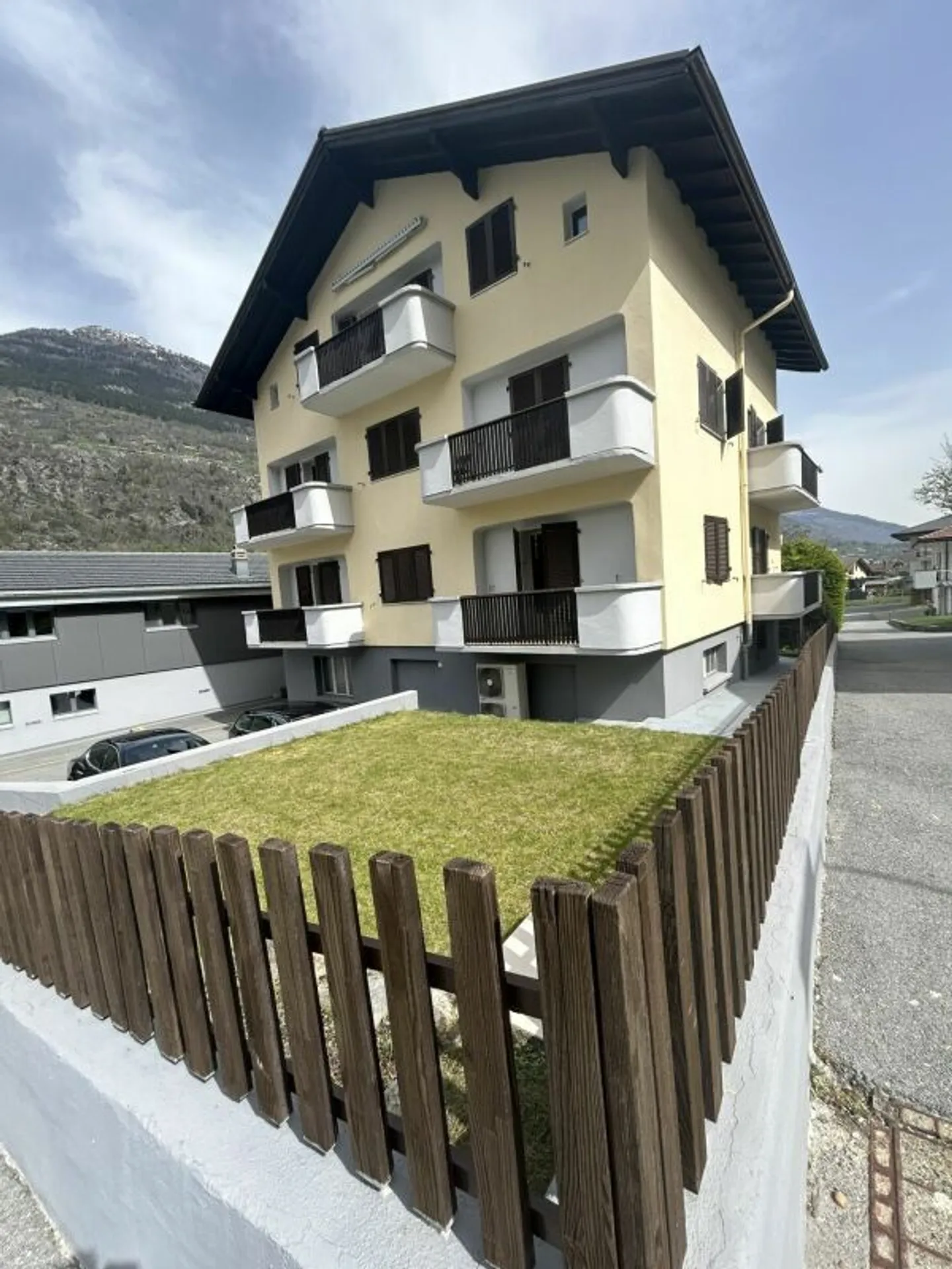 Wohnung/Zimmer/Haus für Arbeiter, Firmen und Saisonniers - Foto 4 von 16