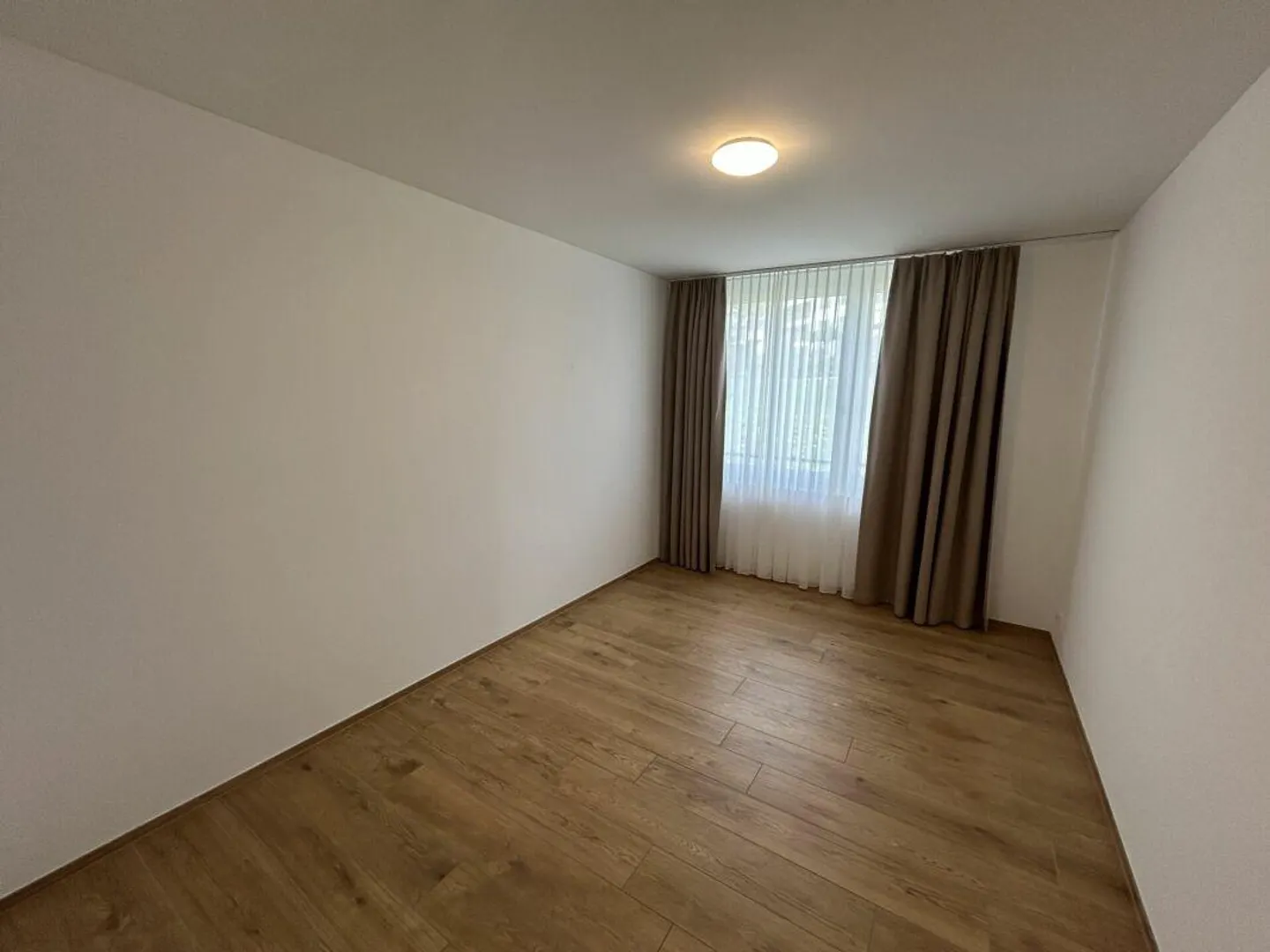 Appartement en attique de 4,5 pièces au standard de propriété recherché ? - Photo 13 sur 18
