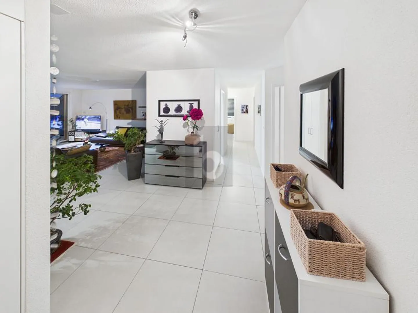 SPAZIOSO, LUMINOSO E MODERNO - Foto 4 di 6