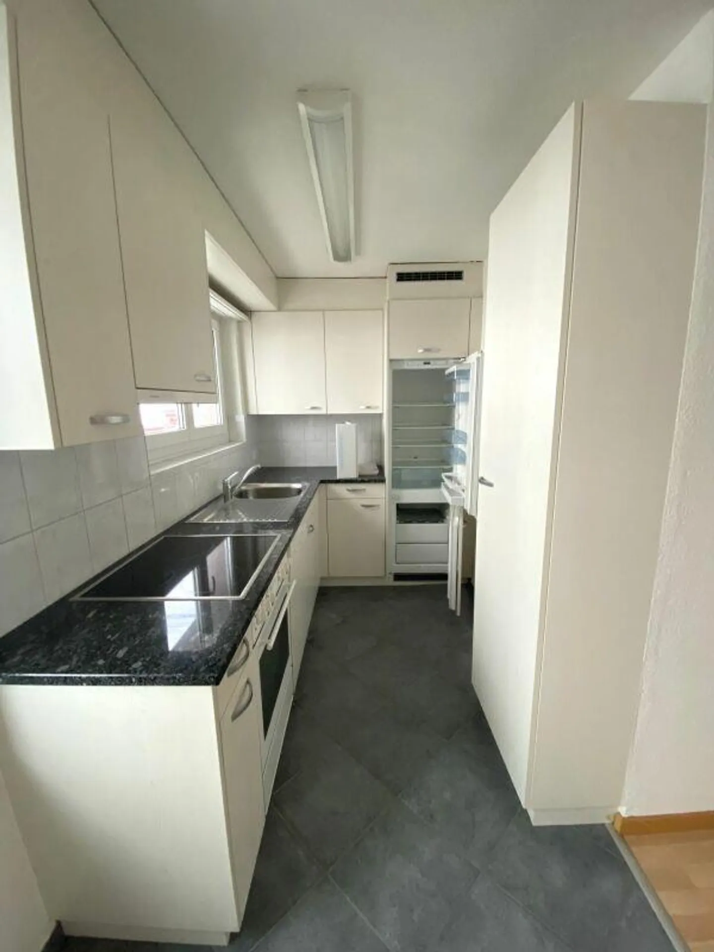 Helle 3.5-Zimmer-Wohnung - Foto 3 von 8