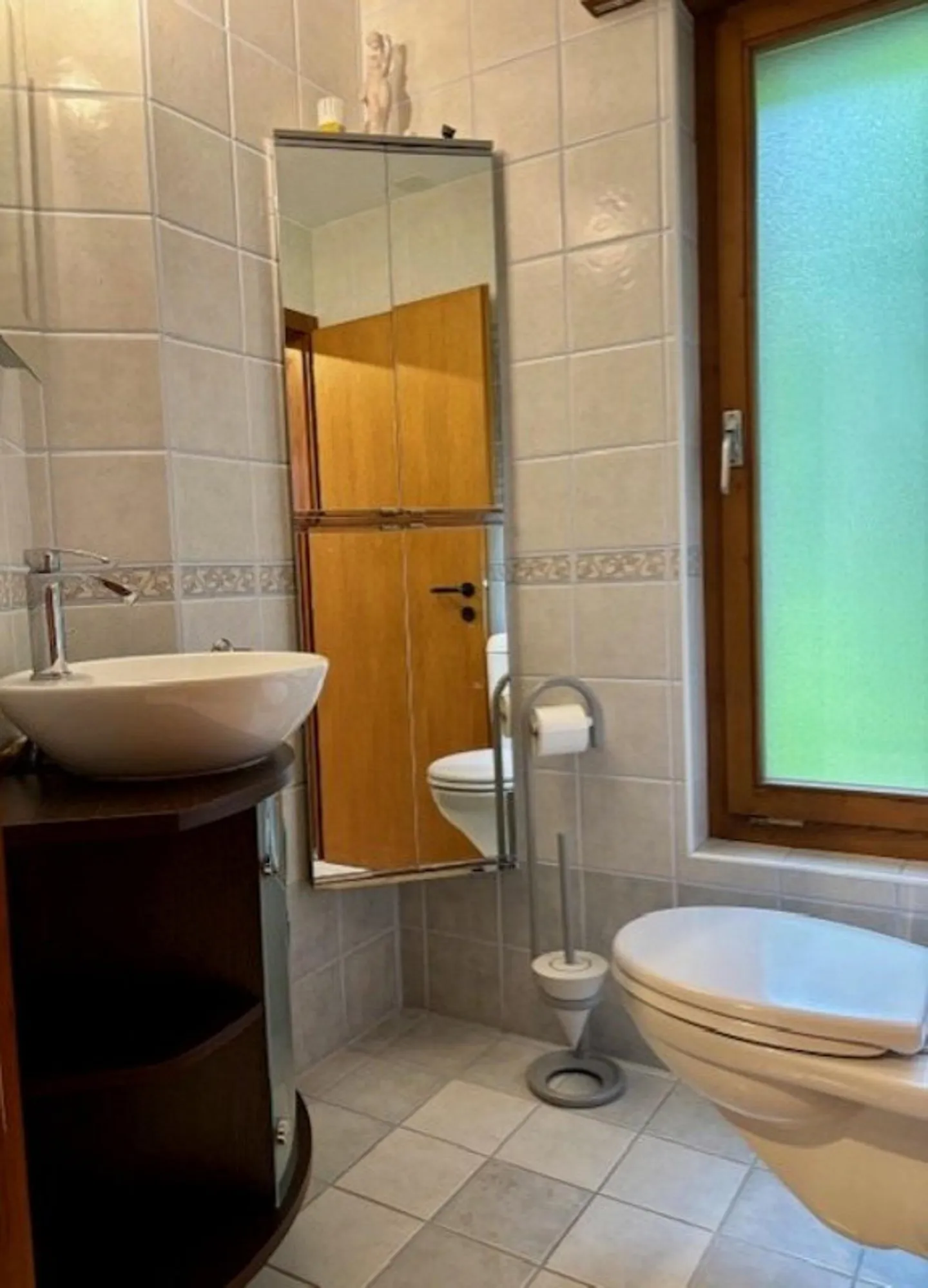 Originelle Design-Villa mit Seesicht und grossem Raumvolumen - Foto 12 von 12