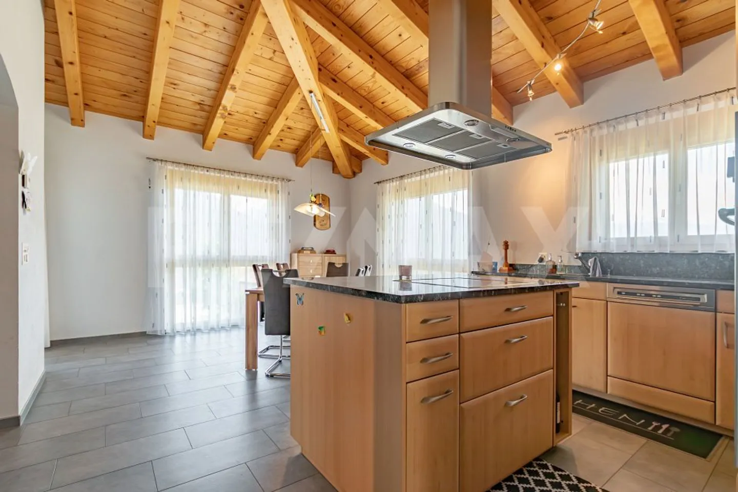Geräumiges Einfamilienhaus mit Bergblick - Foto 6 von 13