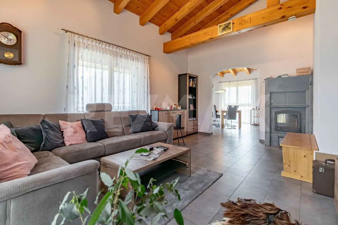 Geräumiges Einfamilienhaus mit Bergblick - Foto 2 von 13