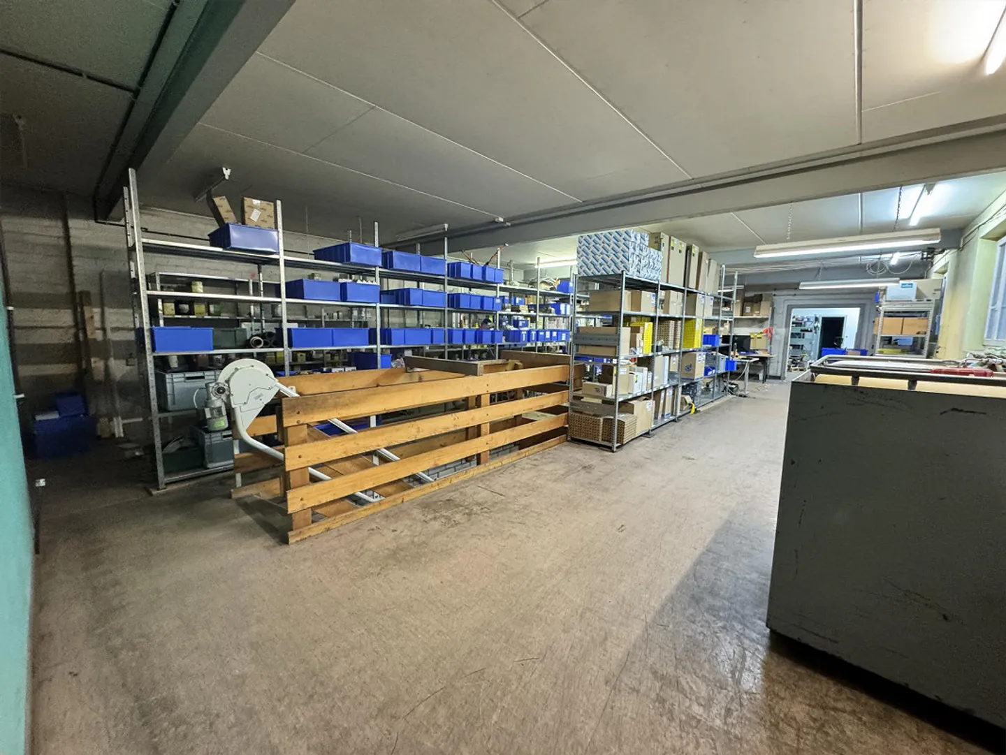 Espaces de bureau et de stockage flexibles à louer au premier étage - Photo 1 sur 16