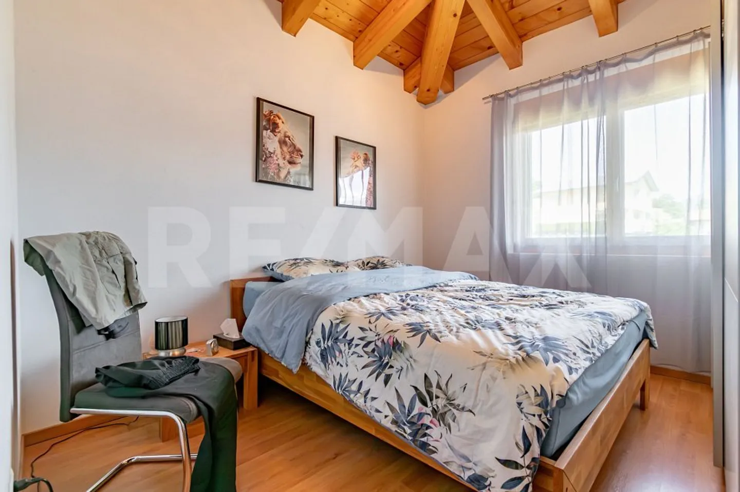 Geräumiges Einfamilienhaus mit Bergblick - Foto 10 von 13