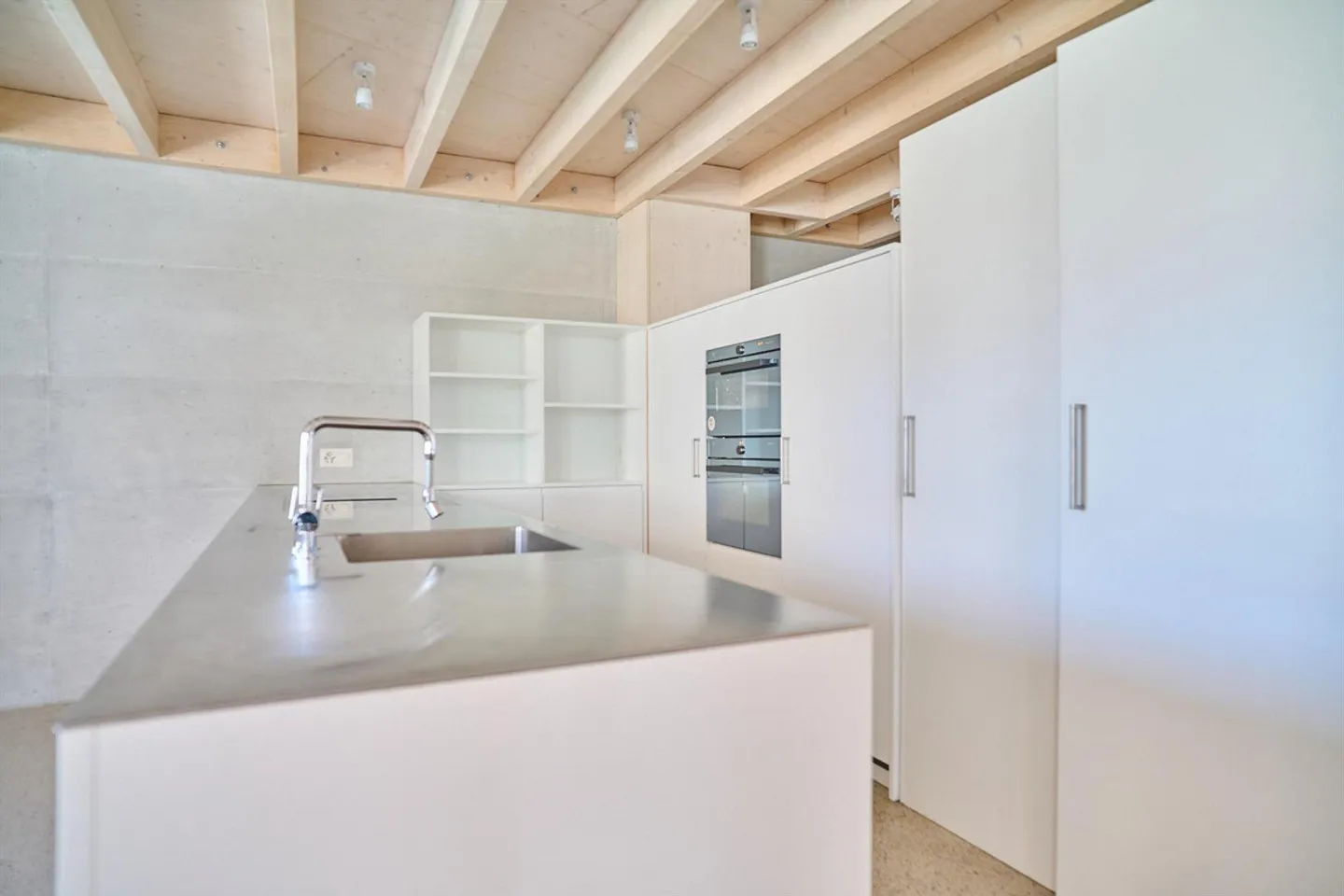 Ampio spazio per vivere - Elegante casa unifamiliare vicino ad Allschwil - Foto 2 di 13