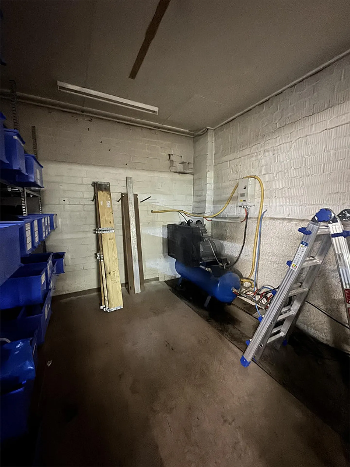 Espaces de bureau et de stockage flexibles à louer au premier étage - Photo 2 sur 16