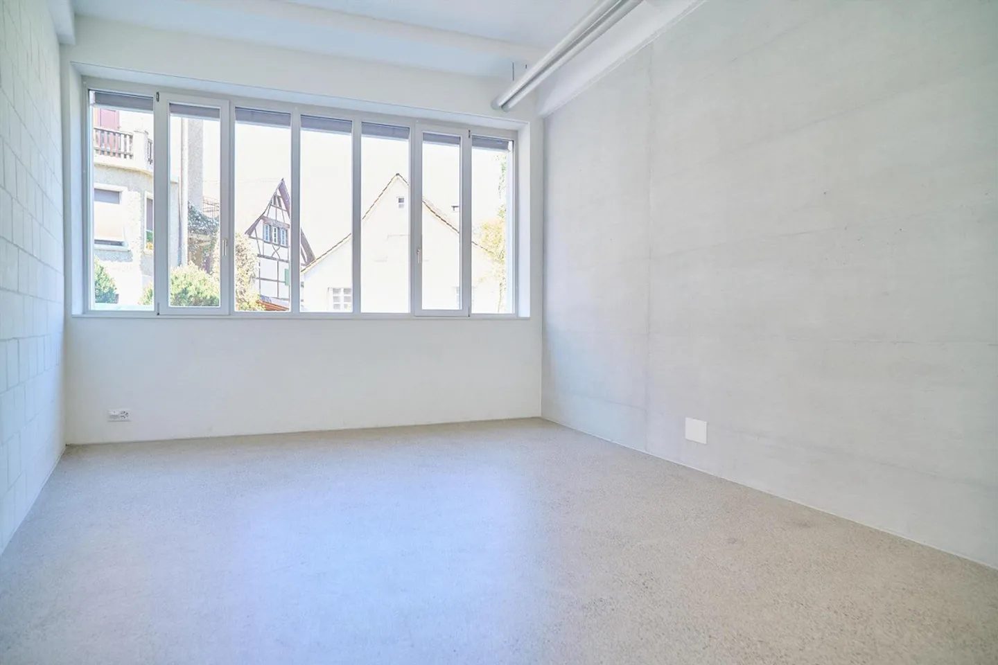 Ampio spazio per vivere - Elegante casa unifamiliare vicino ad Allschwil - Foto 12 di 13