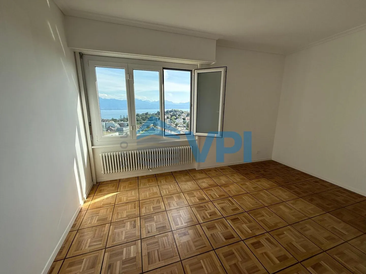 Wunderschöne 4,5 Zimmer mit Panorama über den See - Foto 3 von 9