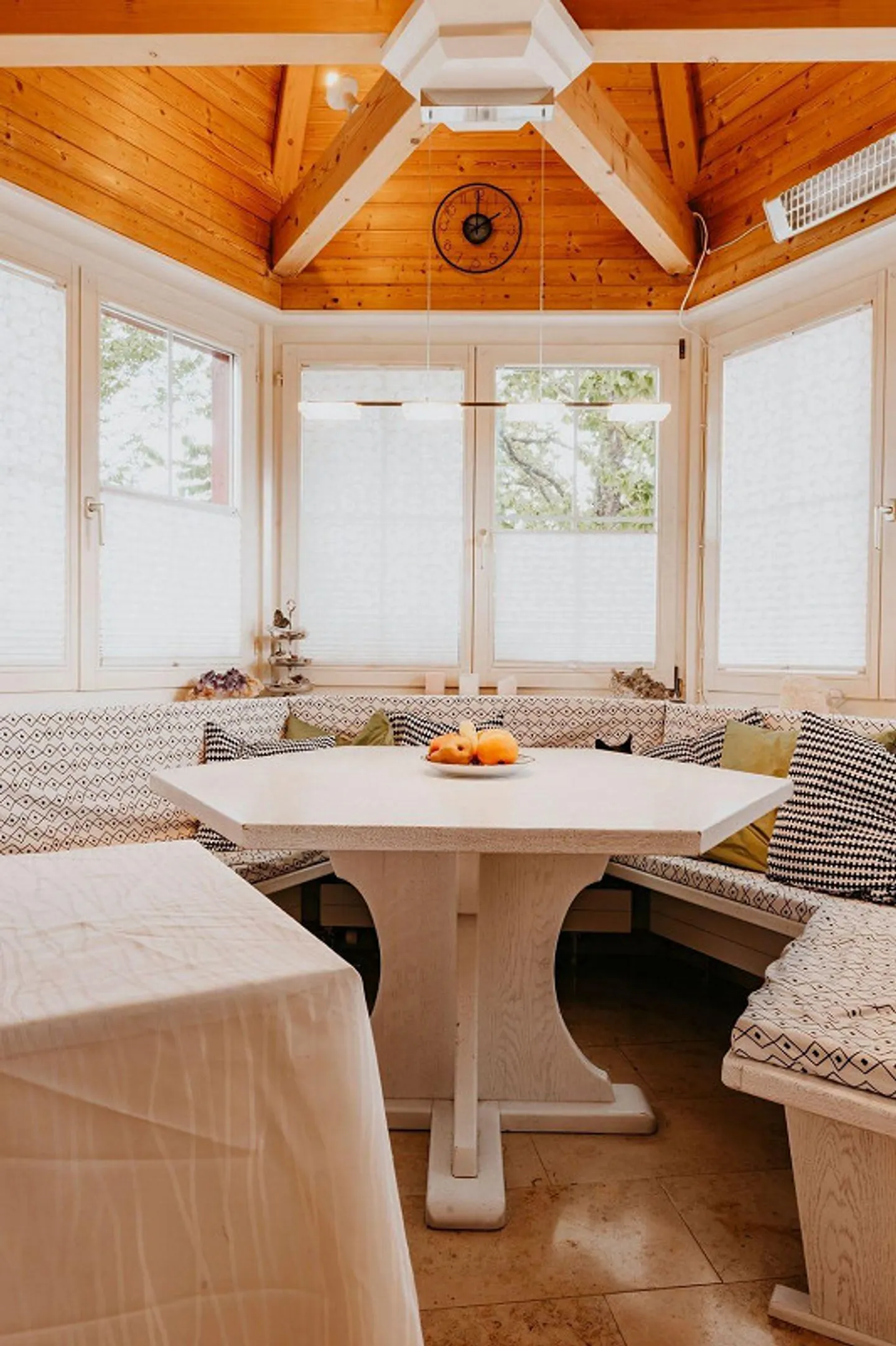 Charmante maison individuelle de 9 pièces avec piscine à Schönenbaumgarten - Photo 10 sur 13