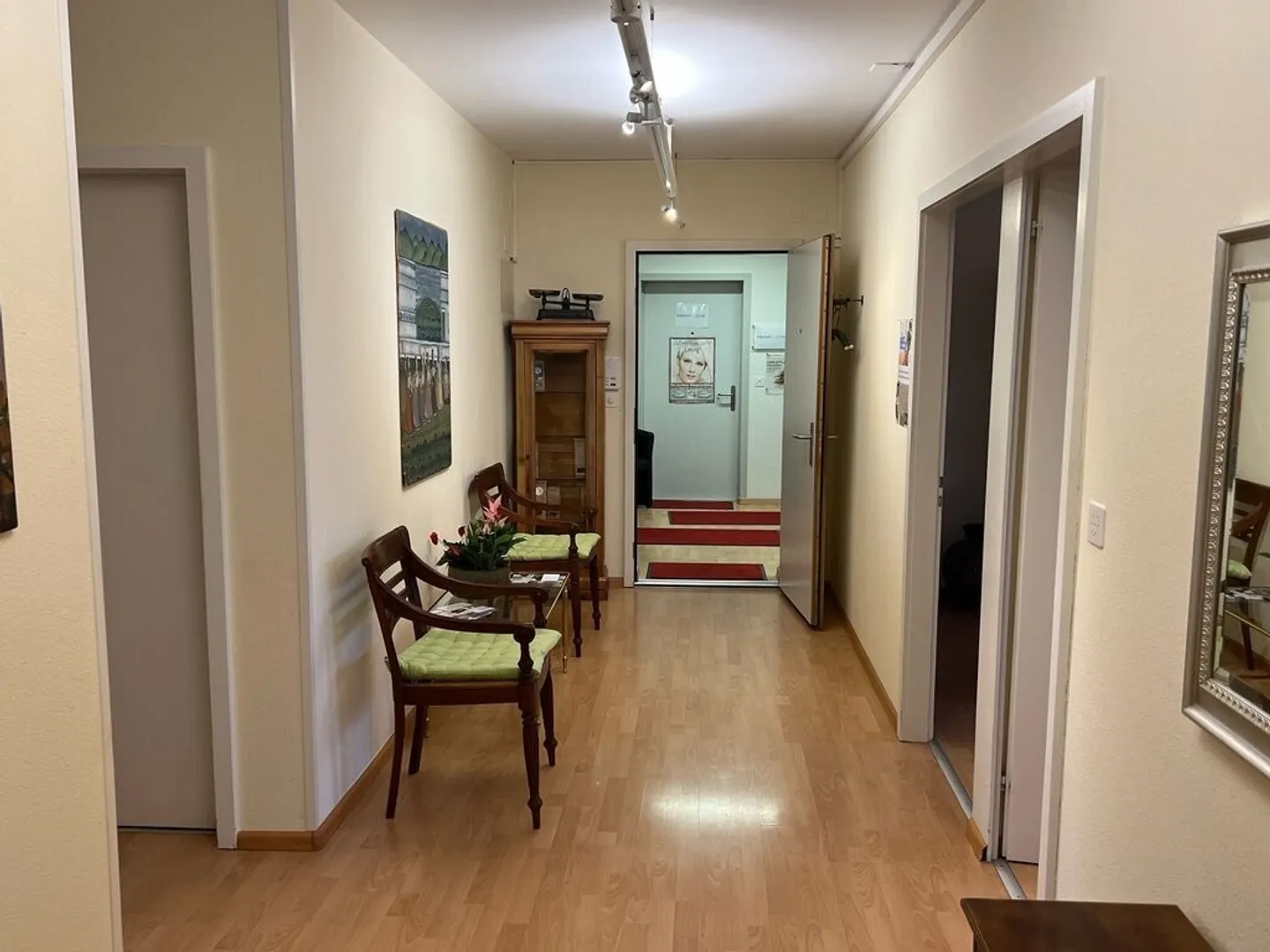 Studio in affitto nel centro di Reinach - Foto 1 di 9