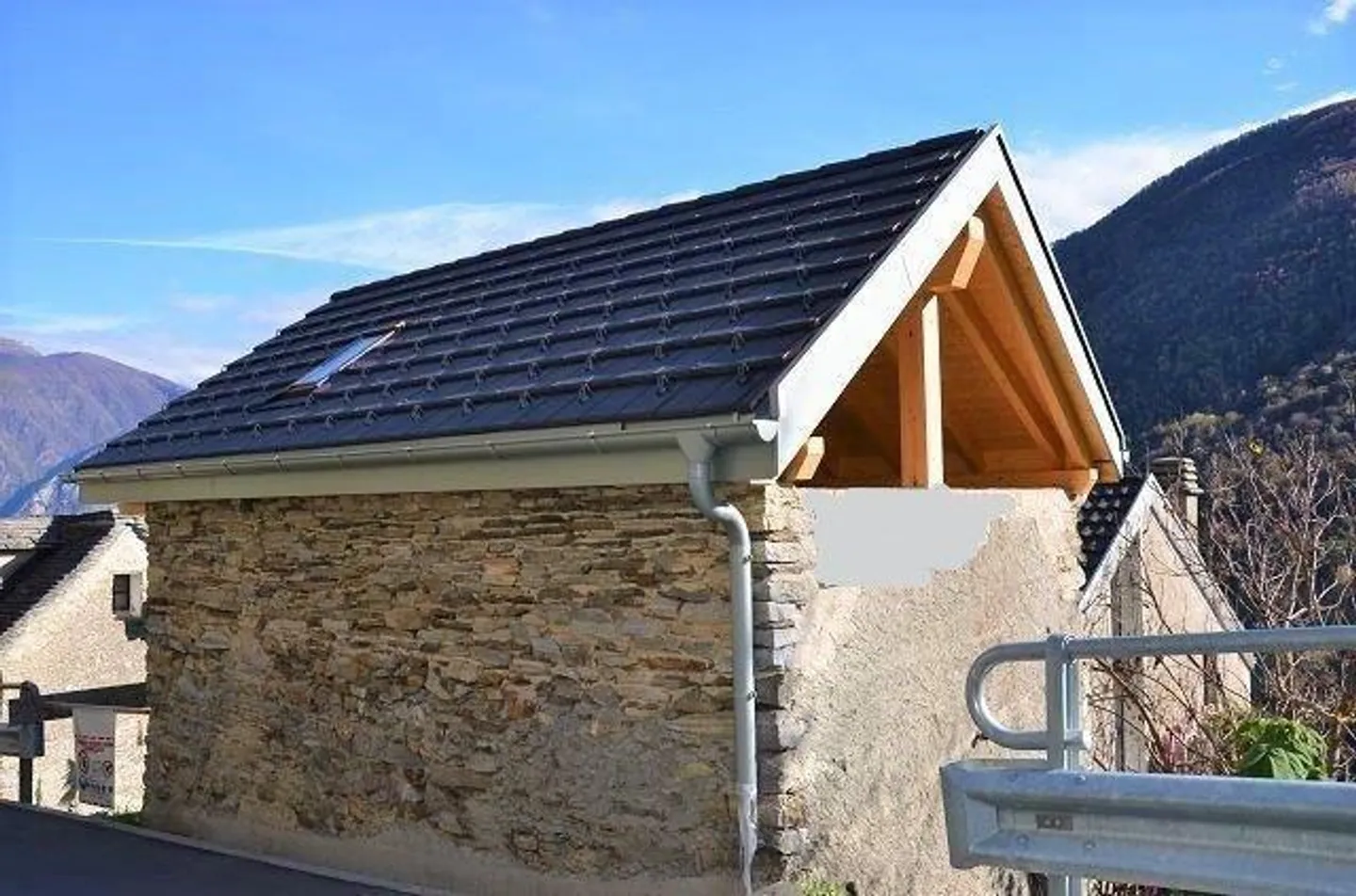 Beautiful rustic with preliminary project in a very sunny position... - Photo 2 of 22