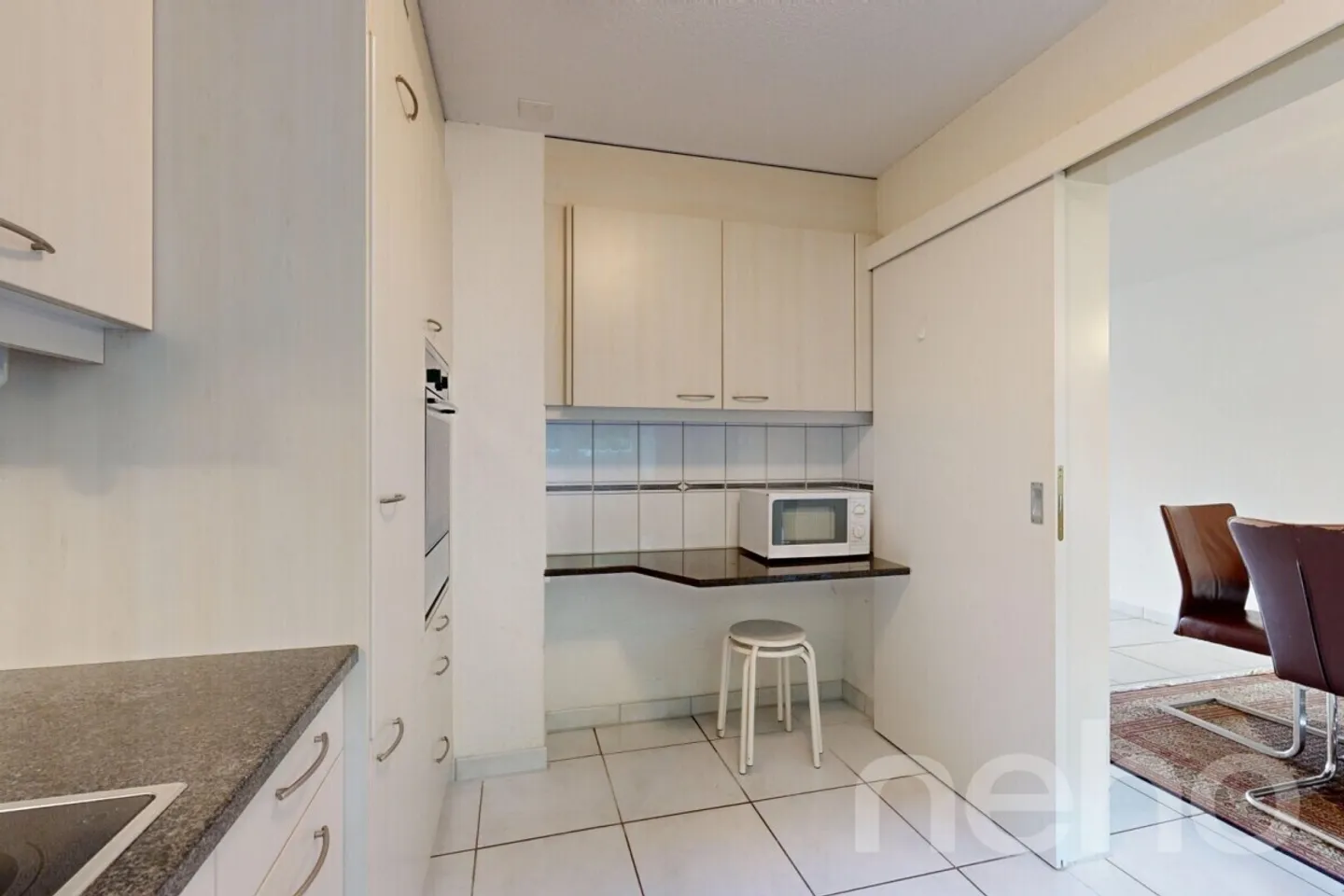 Helle 4.5-Zimmer-Wohnung mit schöner Aussicht in Oberengstringen - Foto 7 von 12