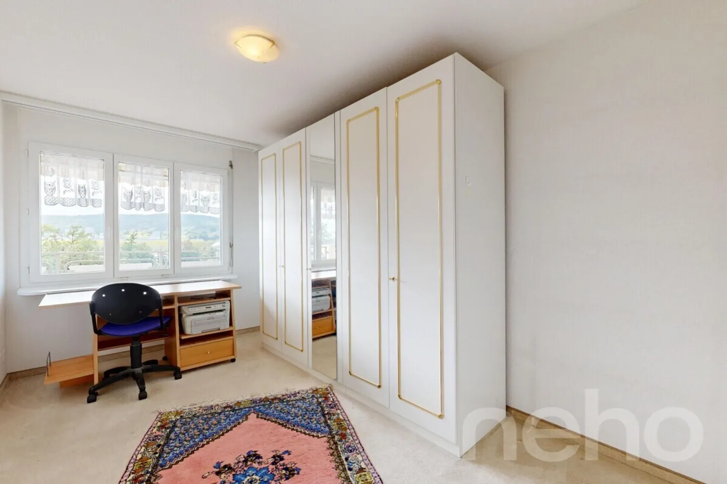 Helle 4.5-Zimmer-Wohnung mit schöner Aussicht in Oberengstringen - Foto 9 von 12