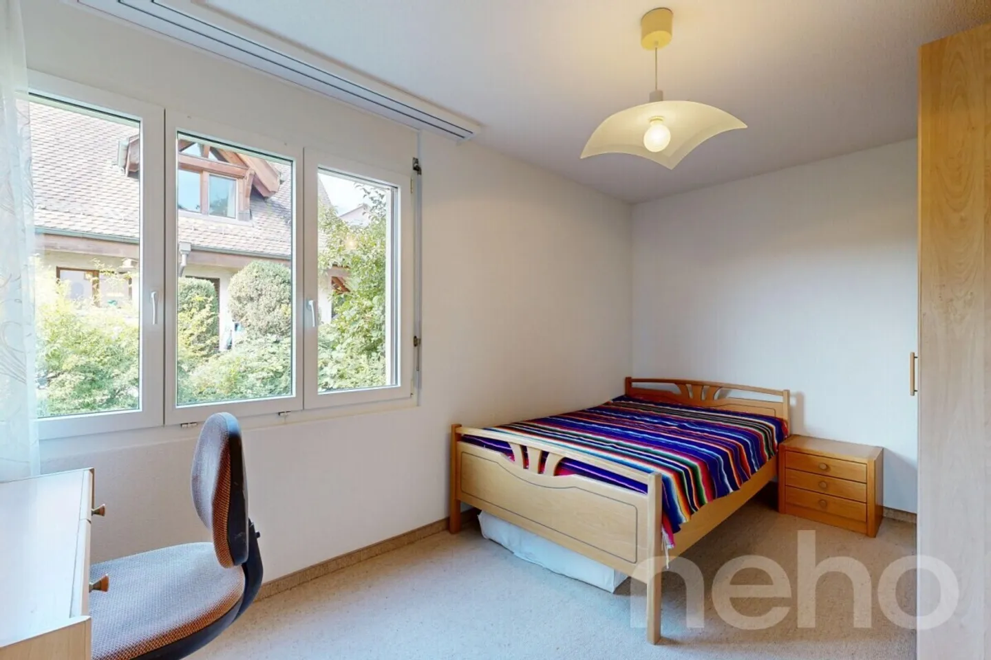 Helle 4.5-Zimmer-Wohnung mit schöner Aussicht in Oberengstringen - Foto 10 von 12