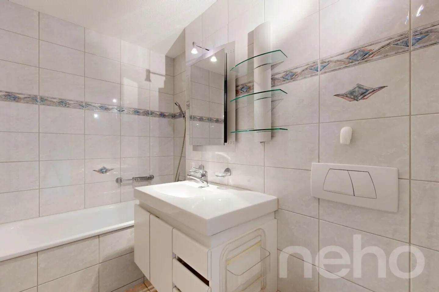 Helle 4.5-Zimmer-Wohnung mit schöner Aussicht in Oberengstringen - Foto 11 von 12