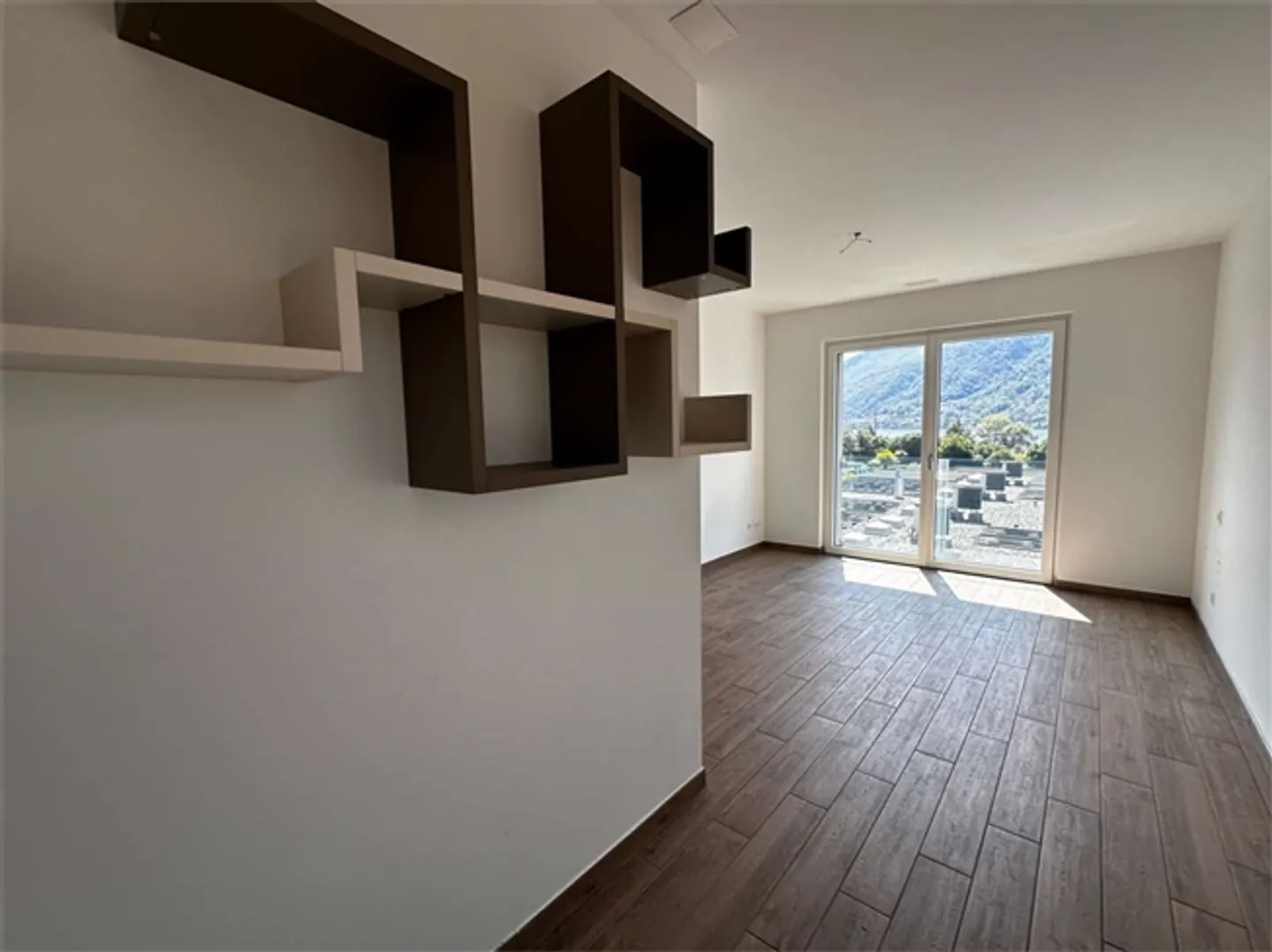 Large 4.5-room apartment with terrace and lake view - Photo 16 of 20