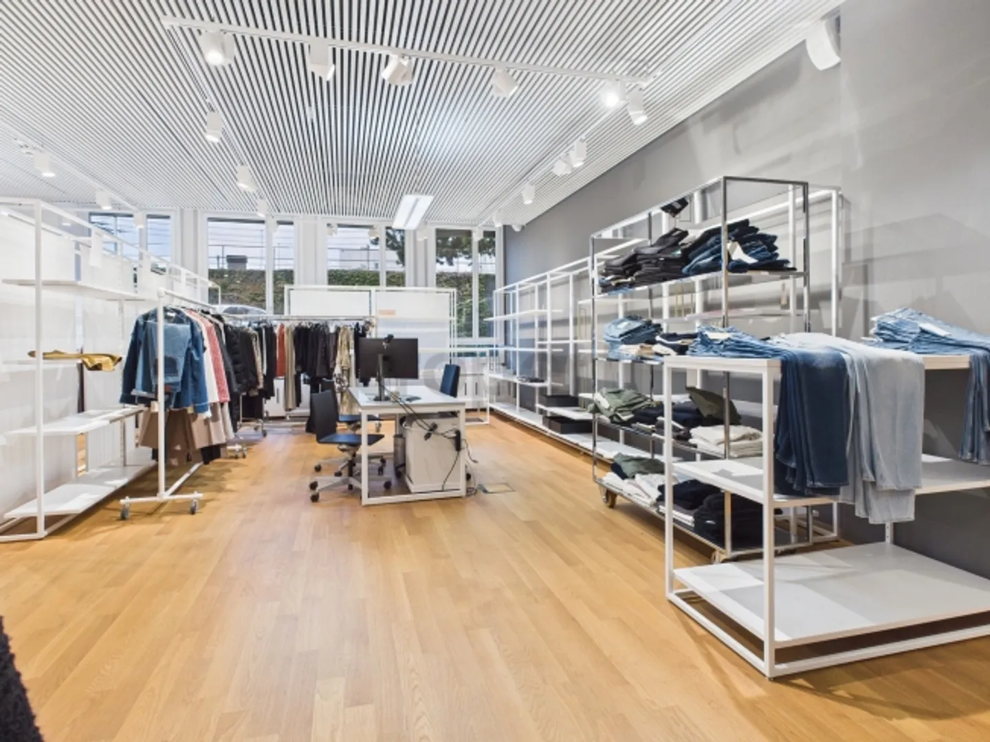 Modern Commercial Property in the Heart of Opfikon - Photo 4 of 6