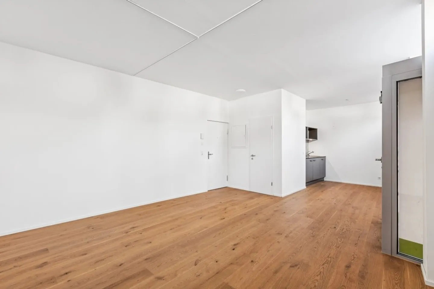 Espace commercial moderne à Reinach - Photo 2 sur 4