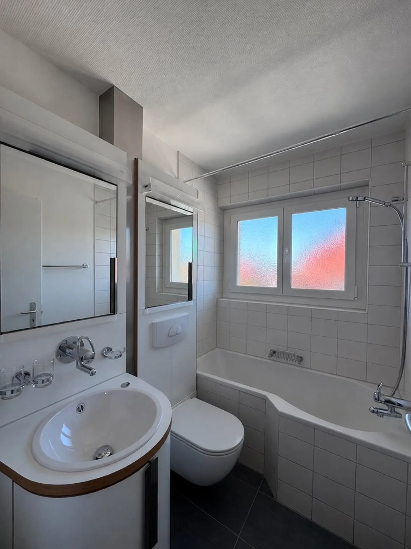 Appartement 2.5 pièces au centre de Kirchberg - Photo 2 sur 5