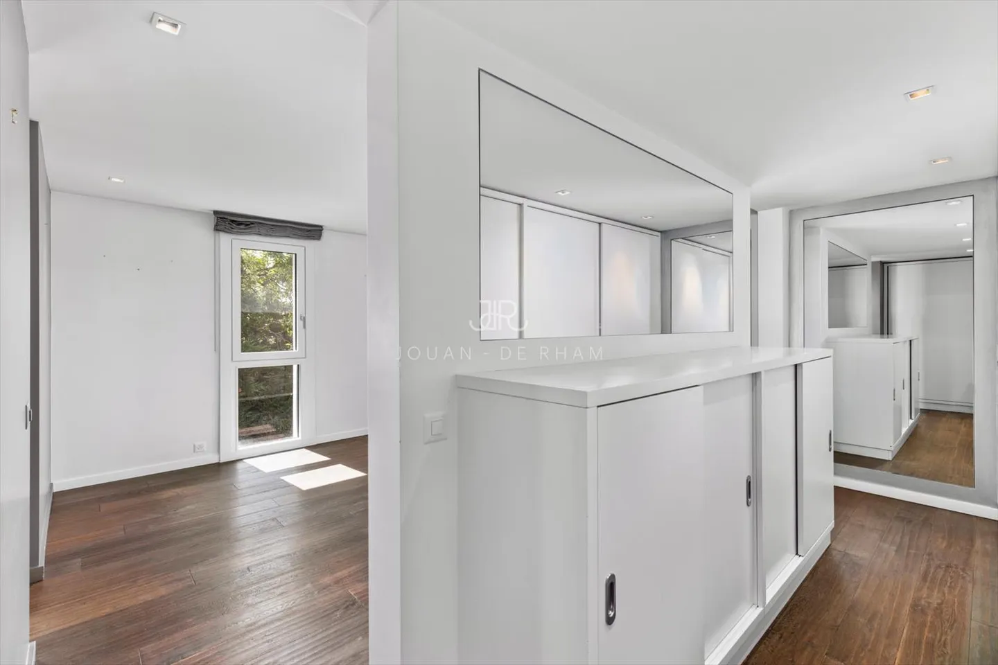 Magnifique maison au style contemporain avec une vue imprenable - Photo 5 sur 9