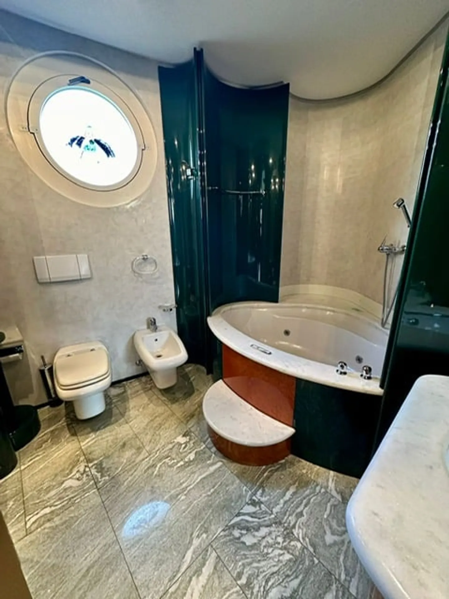 Vezia : Maison jumelée avec grand jardin et nombreux parkings - Photo 4 sur 9