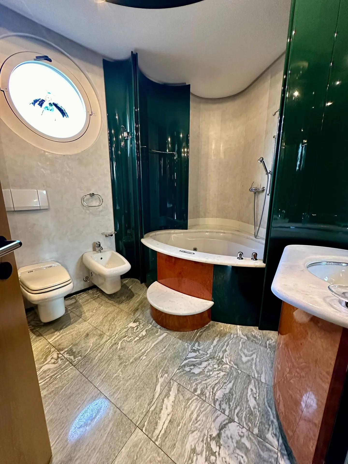 Vezia : Maison jumelée avec grand jardin et nombreux parkings - Photo 6 sur 9