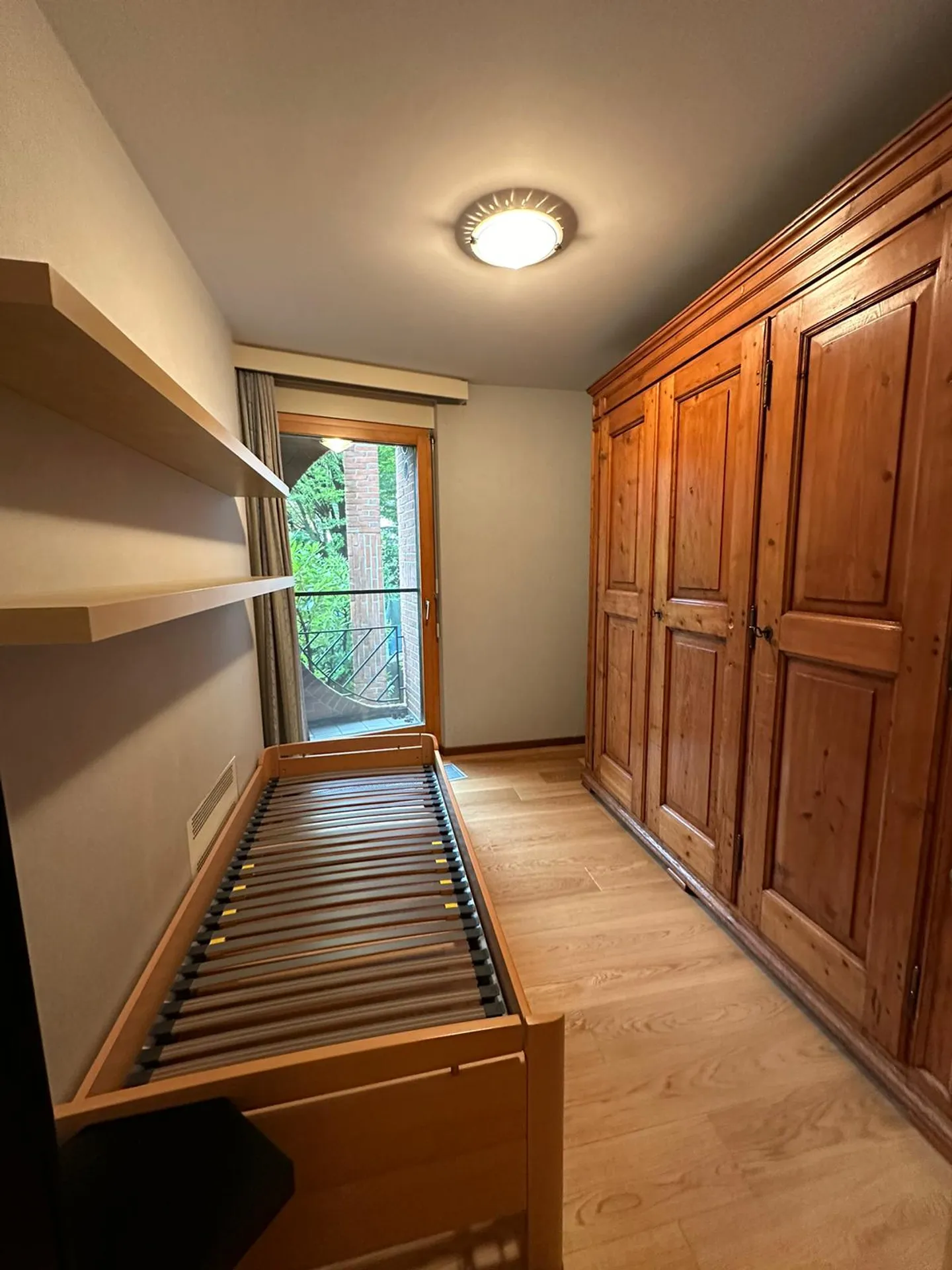 Vezia : Maison jumelée avec grand jardin et nombreux parkings - Photo 9 sur 9