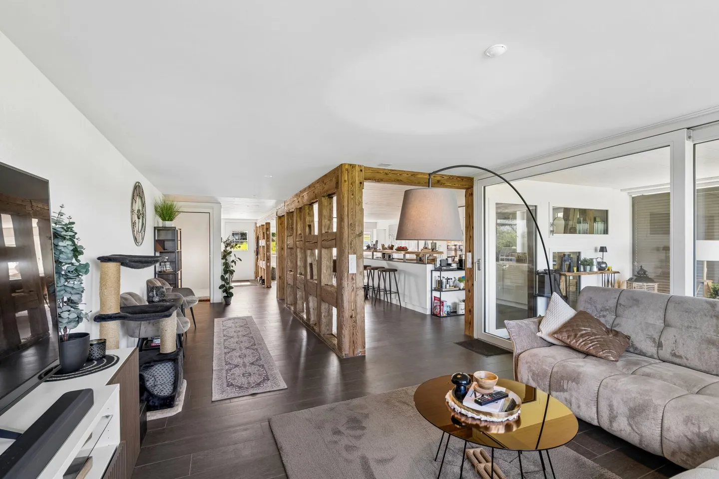 Living with History - Breathtaking 5.5 Room House Section with Large Garden - Photo 5 of 13