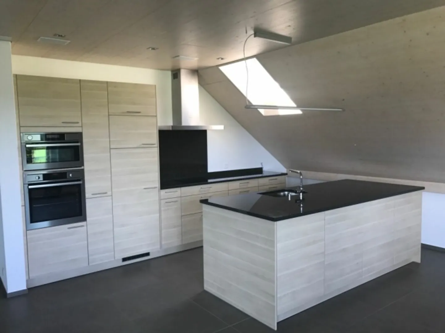 Bel appartement de 2 1/2 pièces dans la verdure - Photo 4 sur 17