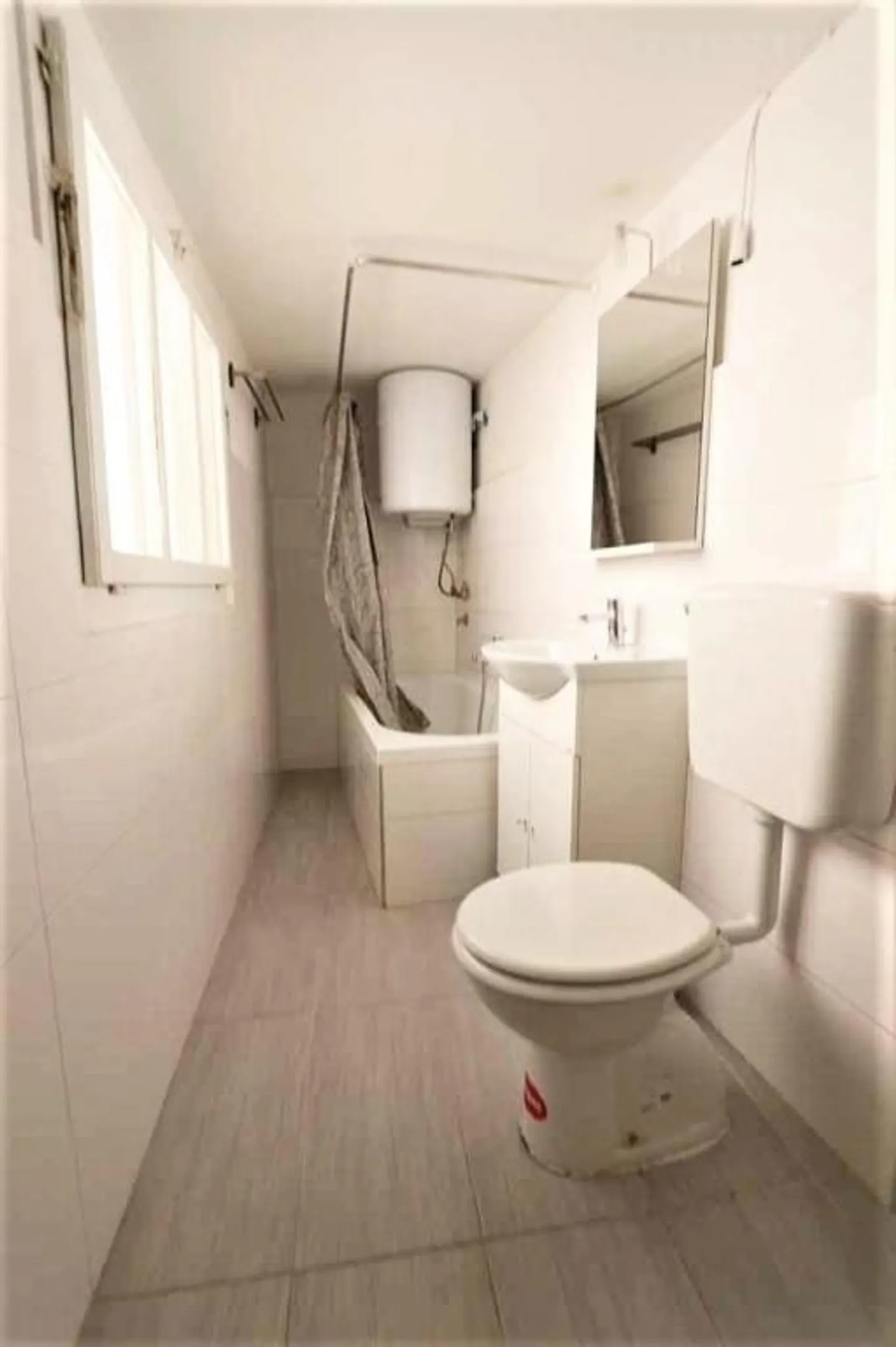 Casa bifamiliare con appartamenti di 3 1/2 e 7 1/2 locali - Foto 11 di 16