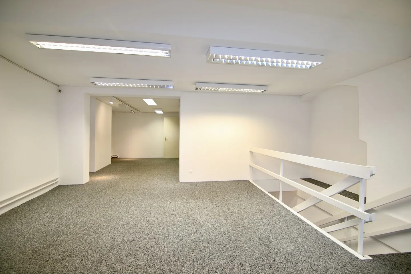 Espace commercial sur deux étages au cœur de la vieille ville de Soleure à louer - Photo 4 sur 6