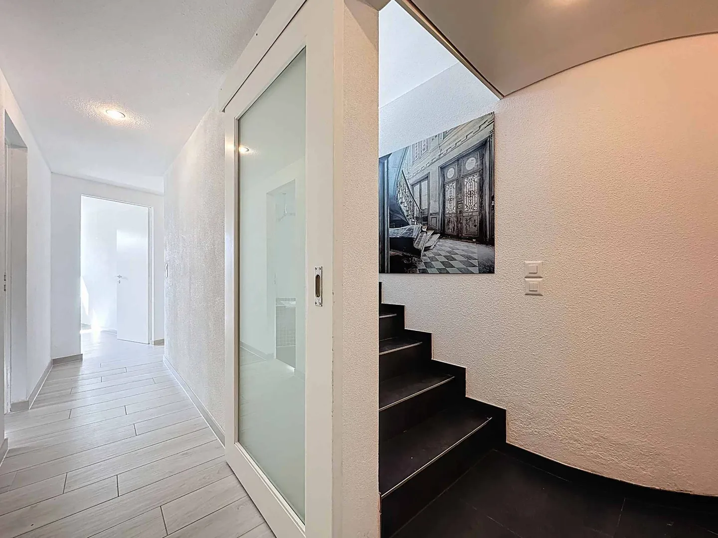 Villa indipendente di 325 m2 con bella vista sul lago e sulle montagne - Foto 9 di 13