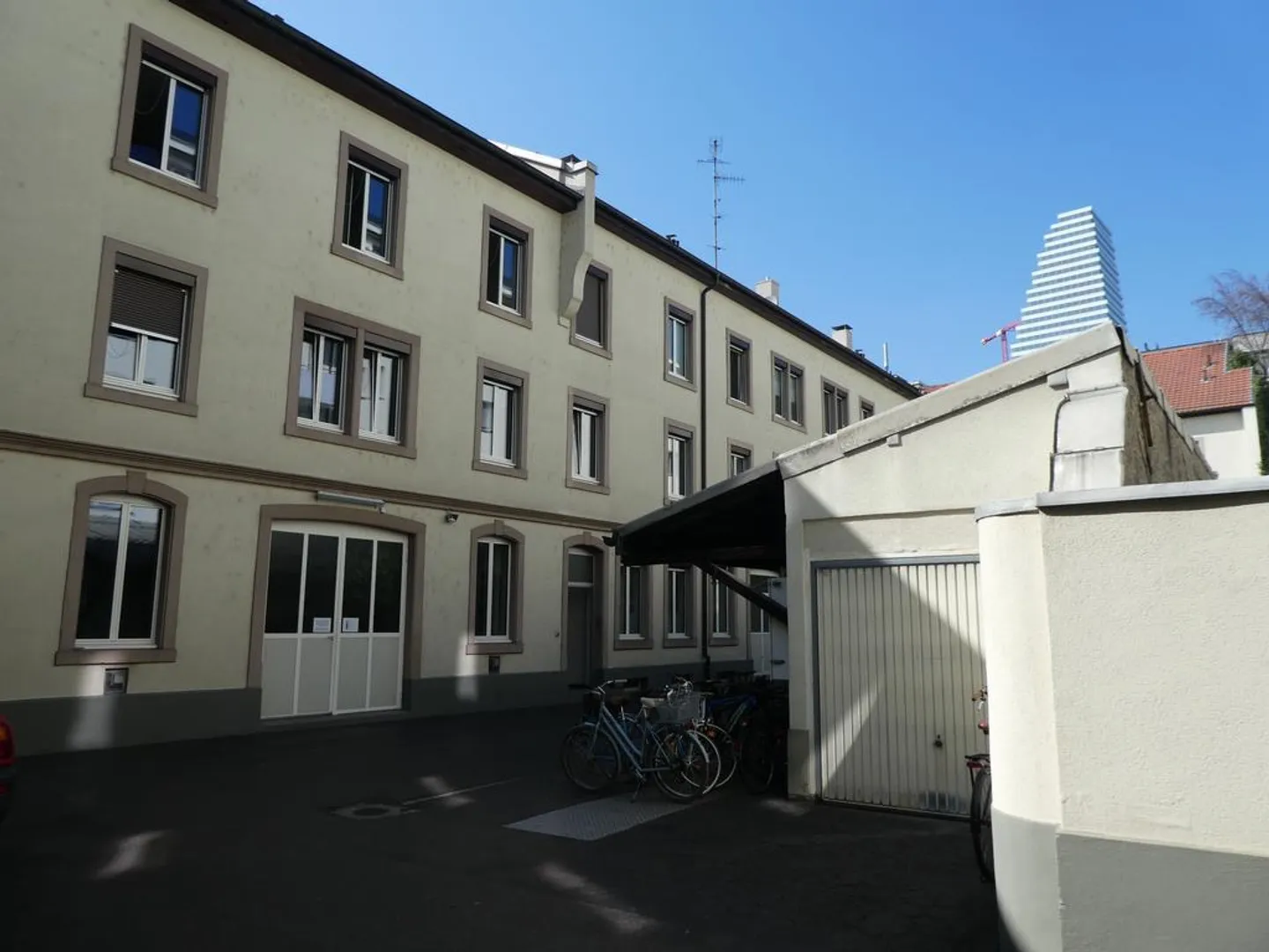 2.5 Room Apartment in Breite Quarter with Renovated Bathroom and Kitchen - Photo 2 of 8