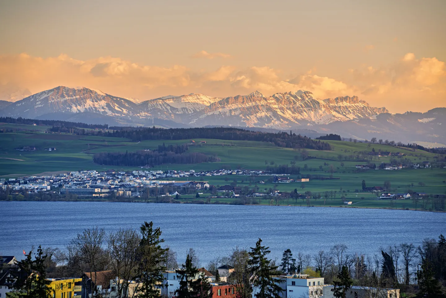 Attico esclusivo con vista panoramica sul lago di Sempach - Foto 4 di 5