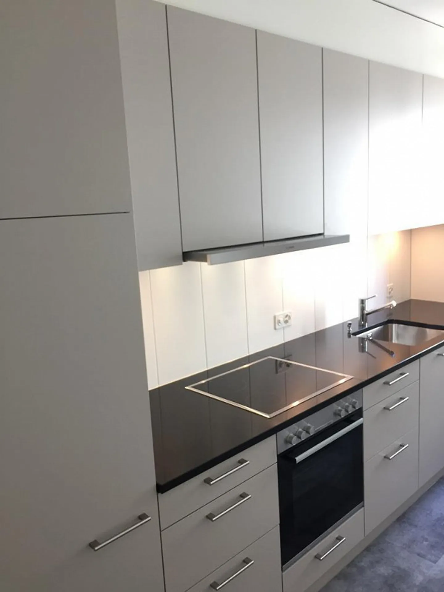 2.5 Room Apartment in Breite Quarter with Renovated Bathroom and Kitchen - Photo 3 of 8