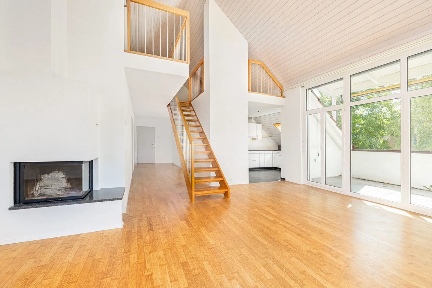 Stilvolle Duplexwohnung mit Galerie - Foto 4 von 10