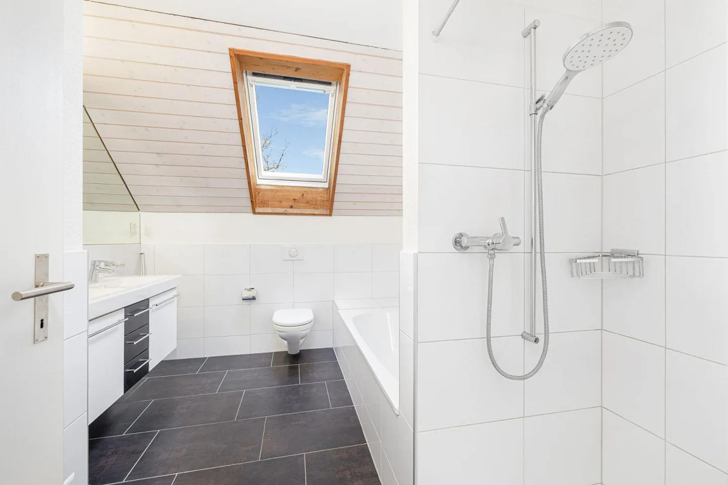 Stilvolle Duplexwohnung mit Galerie - Foto 7 von 10