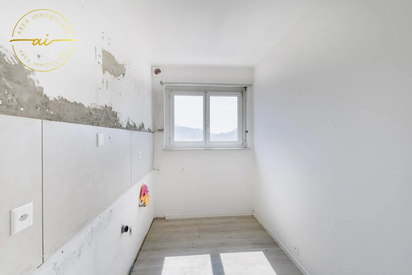 APPARTAMENTO 4.5 LOCALI CON TERRAZZA A BALERNA - Foto 9 di 13