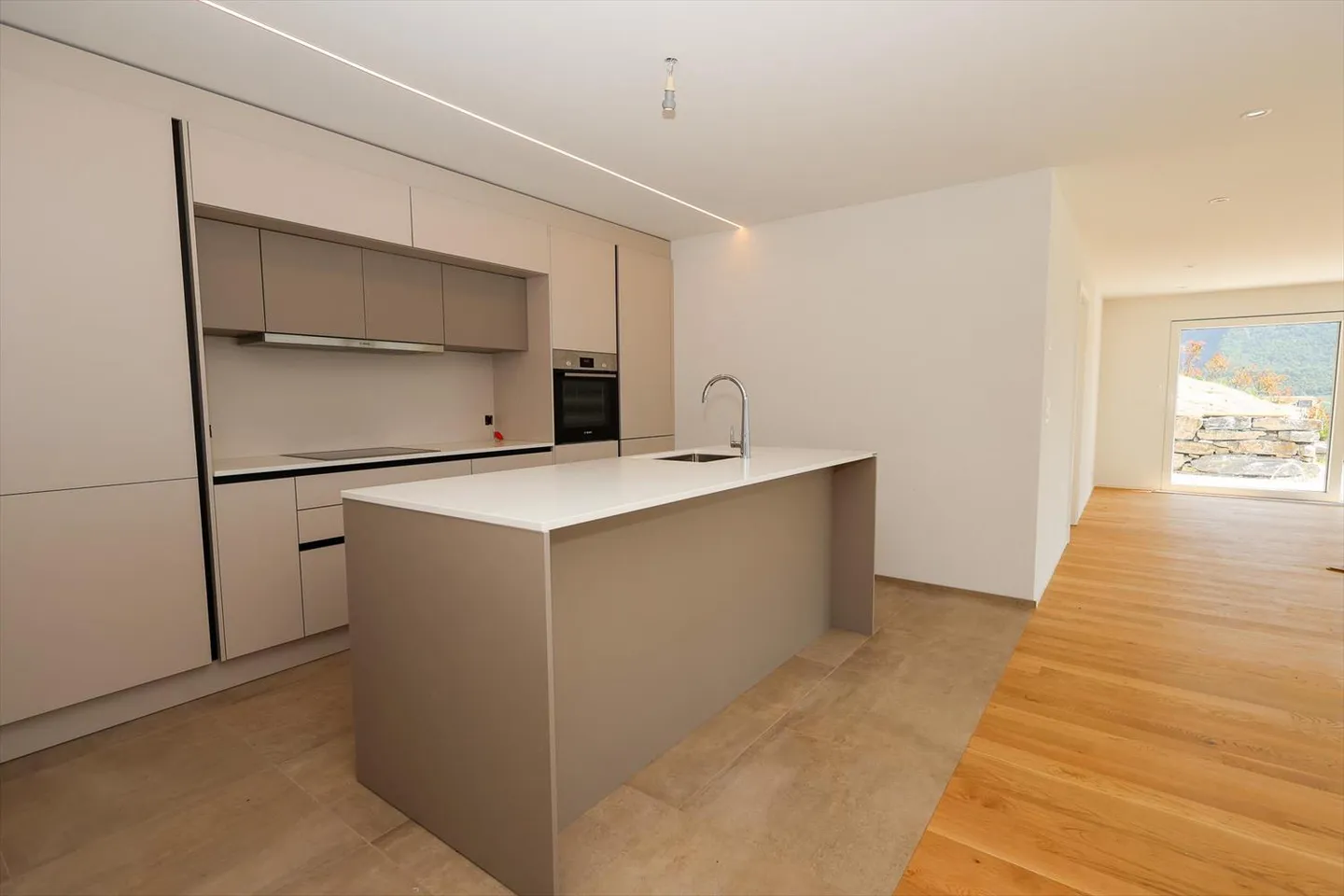 Helle 4,5-Zimmer-Neuwohnung mit Terrasse und atemberaubendem Blick in Signèse - Foto 3 von 11