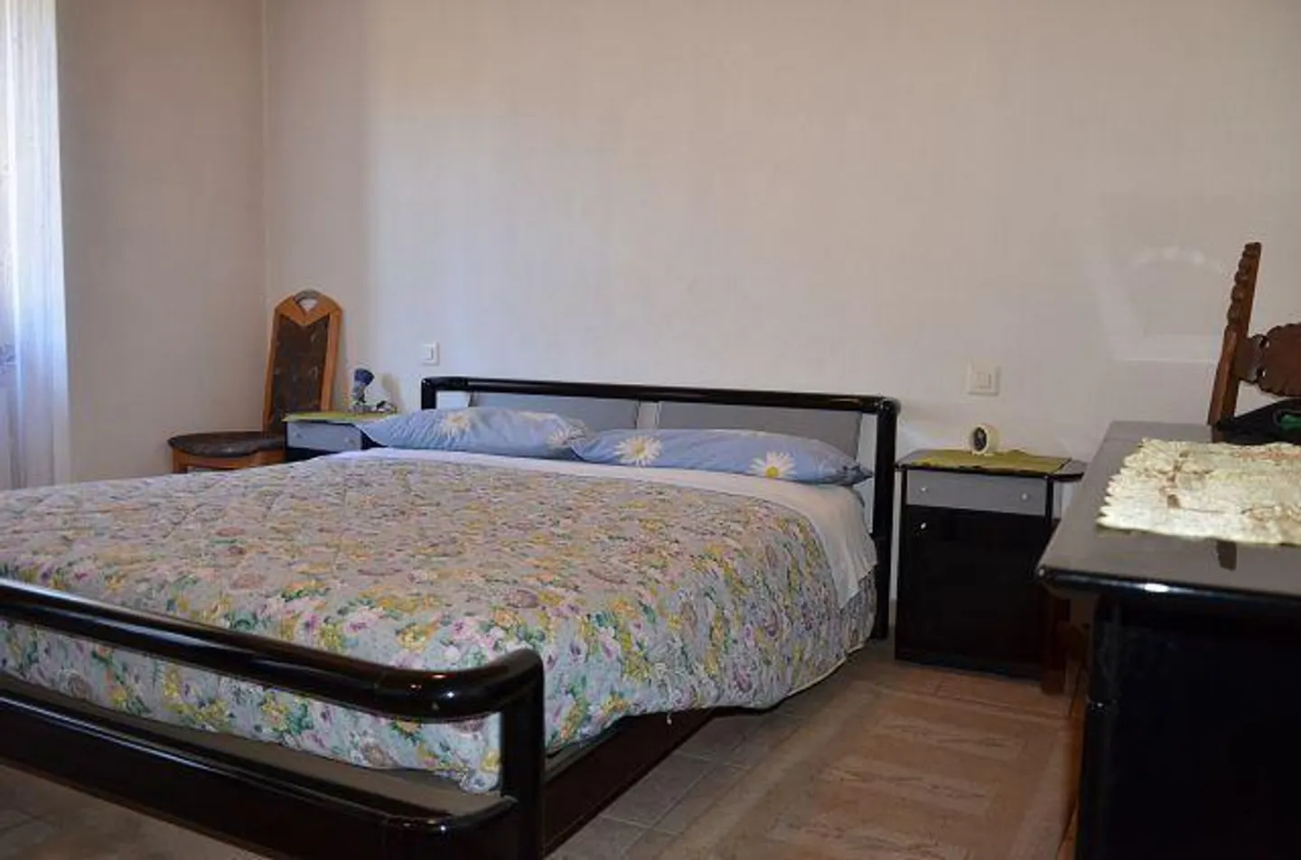 Semi-detached villa with large garden, terrace and large garage, sol... - Photo 17 of 52