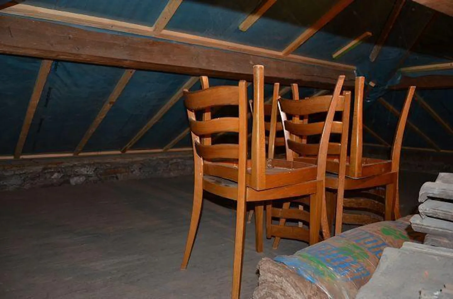 Semi-detached villa with large garden, terrace and large garage, sol... - Photo 28 of 52