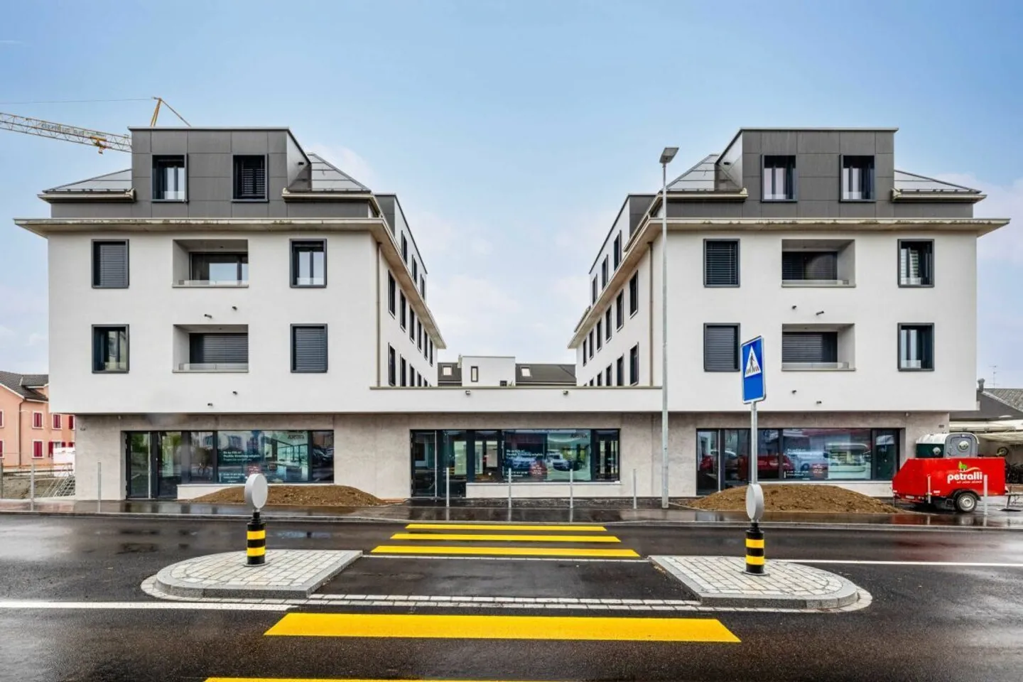 Unique 2.5-room apartment with huge private rooftop terrace - Photo 8 of 10