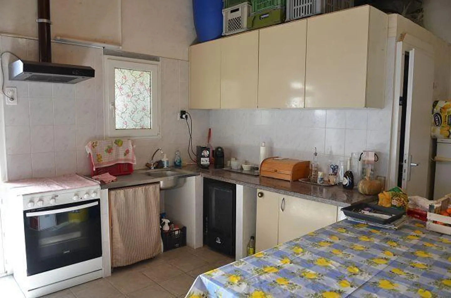 Semi-detached villa with large garden, terrace and large garage, sol... - Photo 43 of 52